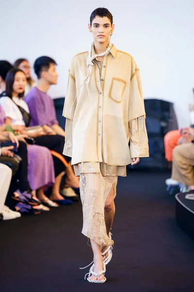 Look 1